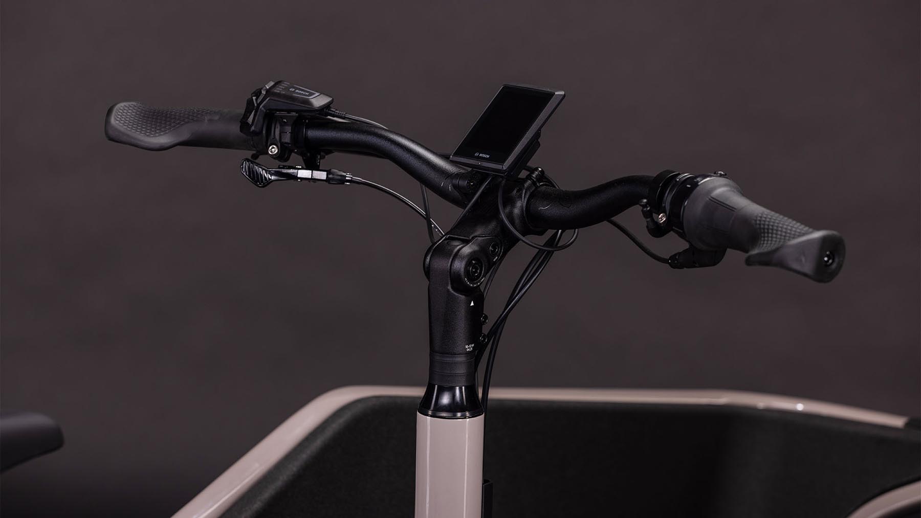 124100-Cube-Cargo-Hybrid-Comfort-Pro-800-oatgrey-n-reflex-2026-EBike-Lastenfahrrad-03