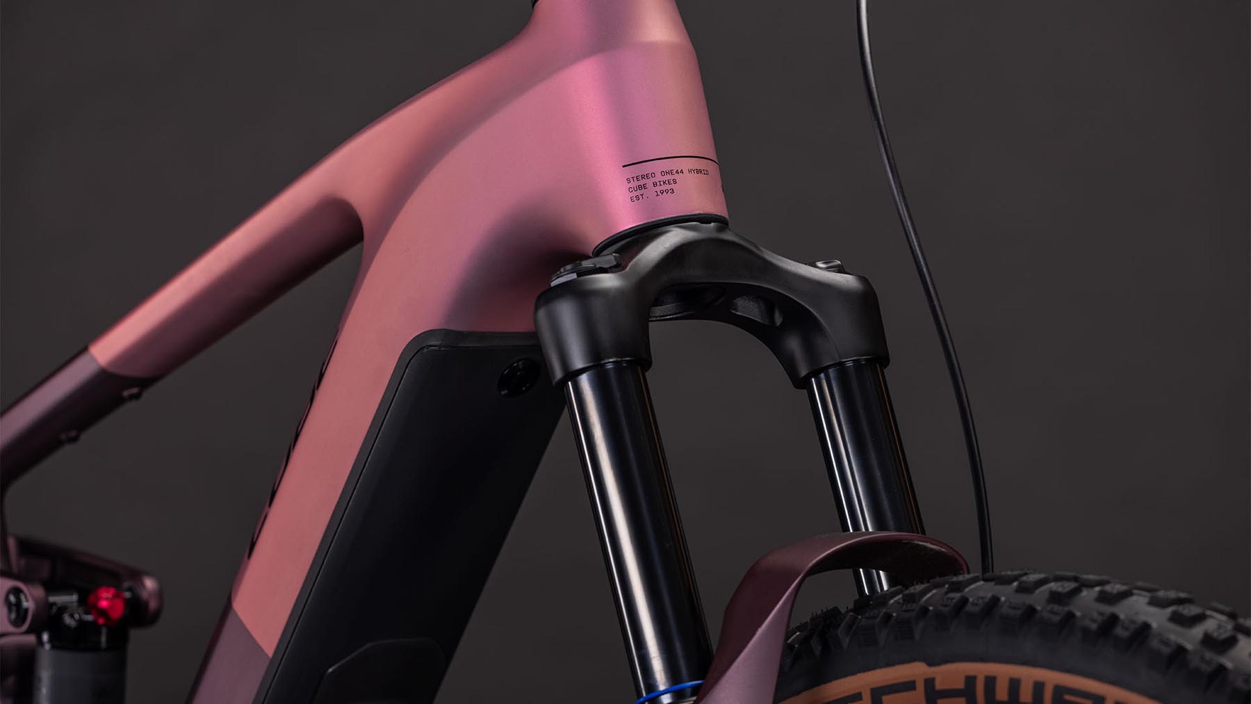 102150-Cube-Stereo-Hybrid-ONE44-Pro-800-shiftblush-n-raisin-2026-EBike-Fully-Mountainbike-06