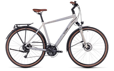 CCube Touring Trekkingrad mit Diamantrahmen in Silber.