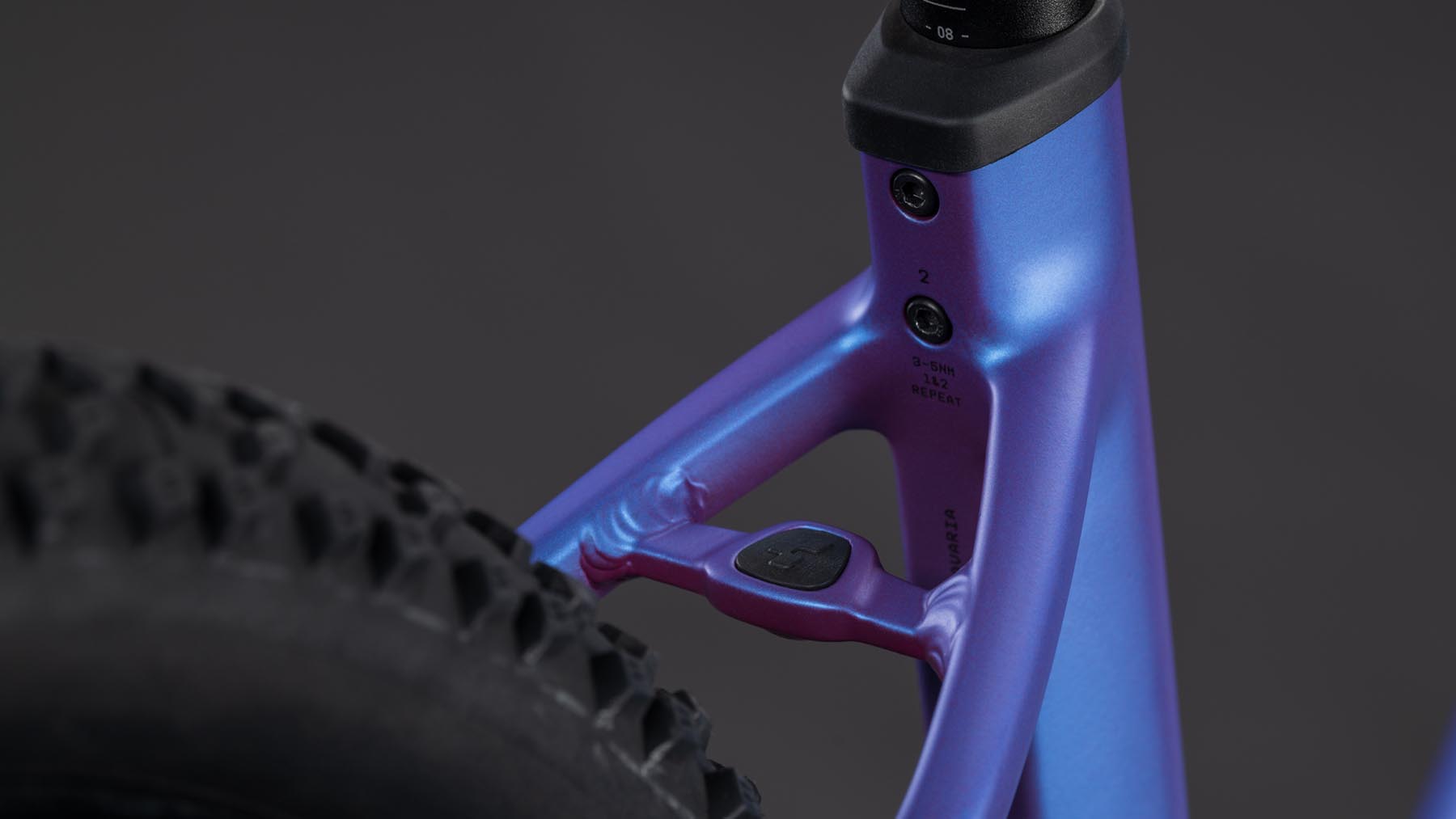 108182E-Cube-Reaction-Hybrid-ONE-800-blueiris-n-reflect-2026-EBike-Hardtail-Mountainbike-Tiefeinsteiger-03