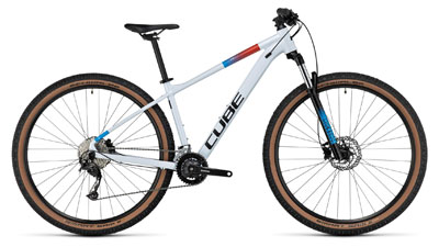 Cube Aim SLX Hardtail Mountainbike in Weiß mit roten und türkisen Details.