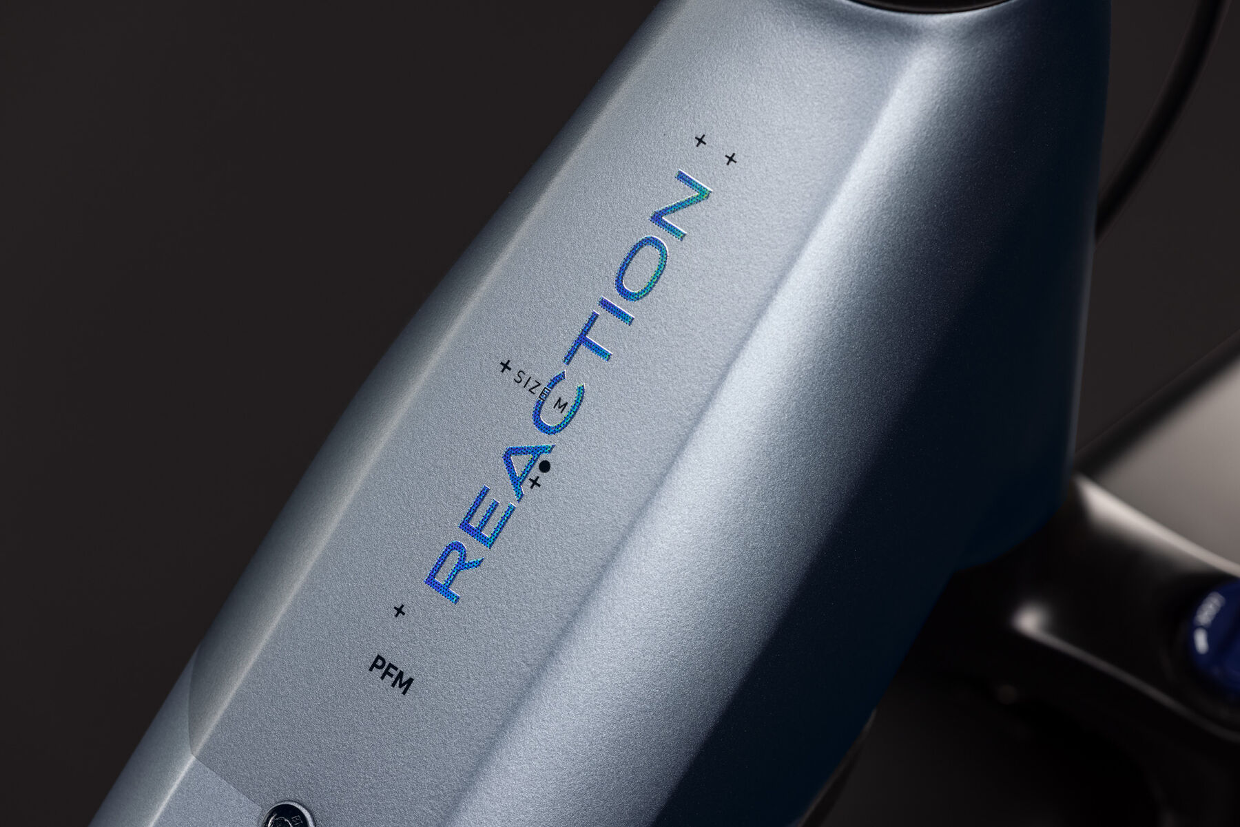 1107052E-Cube-Reaction-Hybrid-Performance-720-FE-ashgrey-n-prism-2027-02