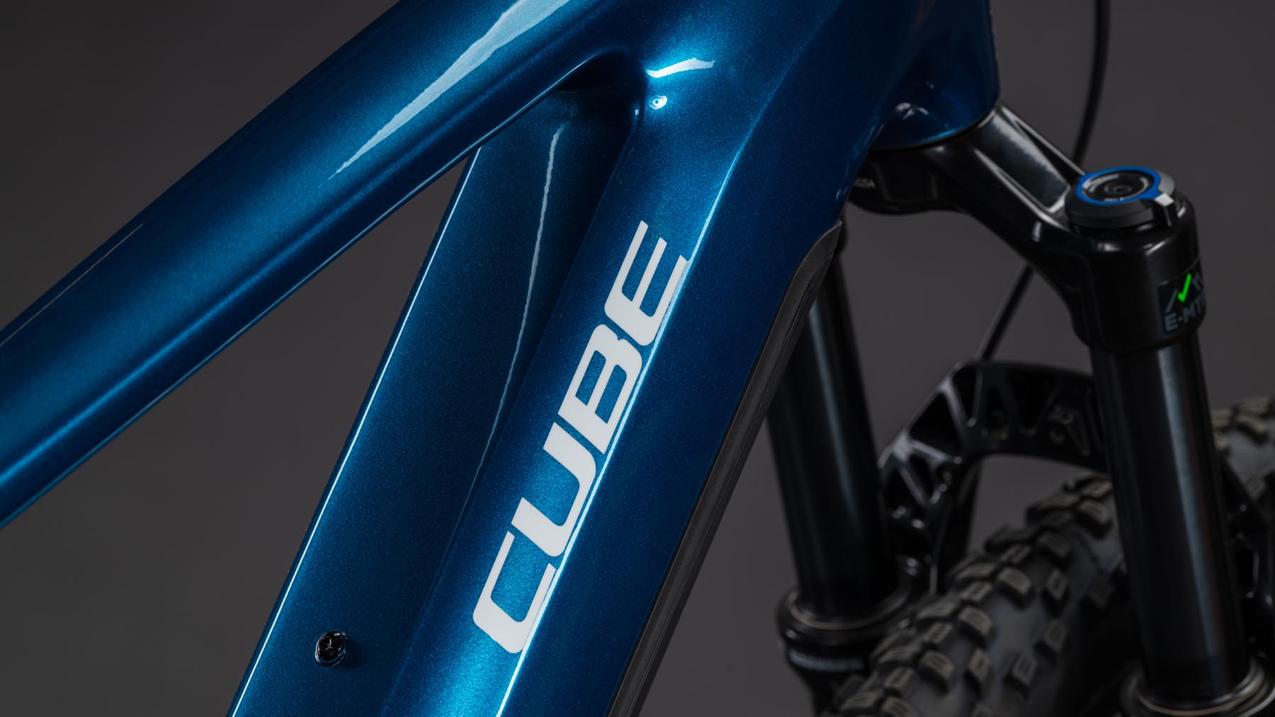 101210-Cube-Stereo-Hybrid-ONE22-Race-800-electricblue-n-white-2026-EBike-Fully-Mountainbike-03